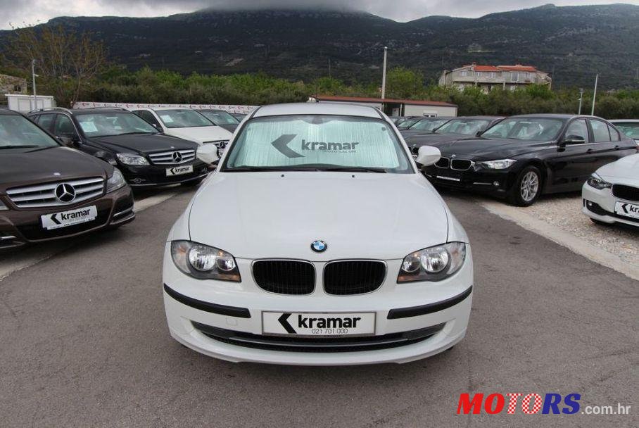 2011' BMW Serija 1 116D photo #2