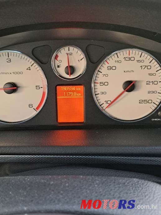 2005' Peugeot 407 St 2,0 Hdi 16V photo #2
