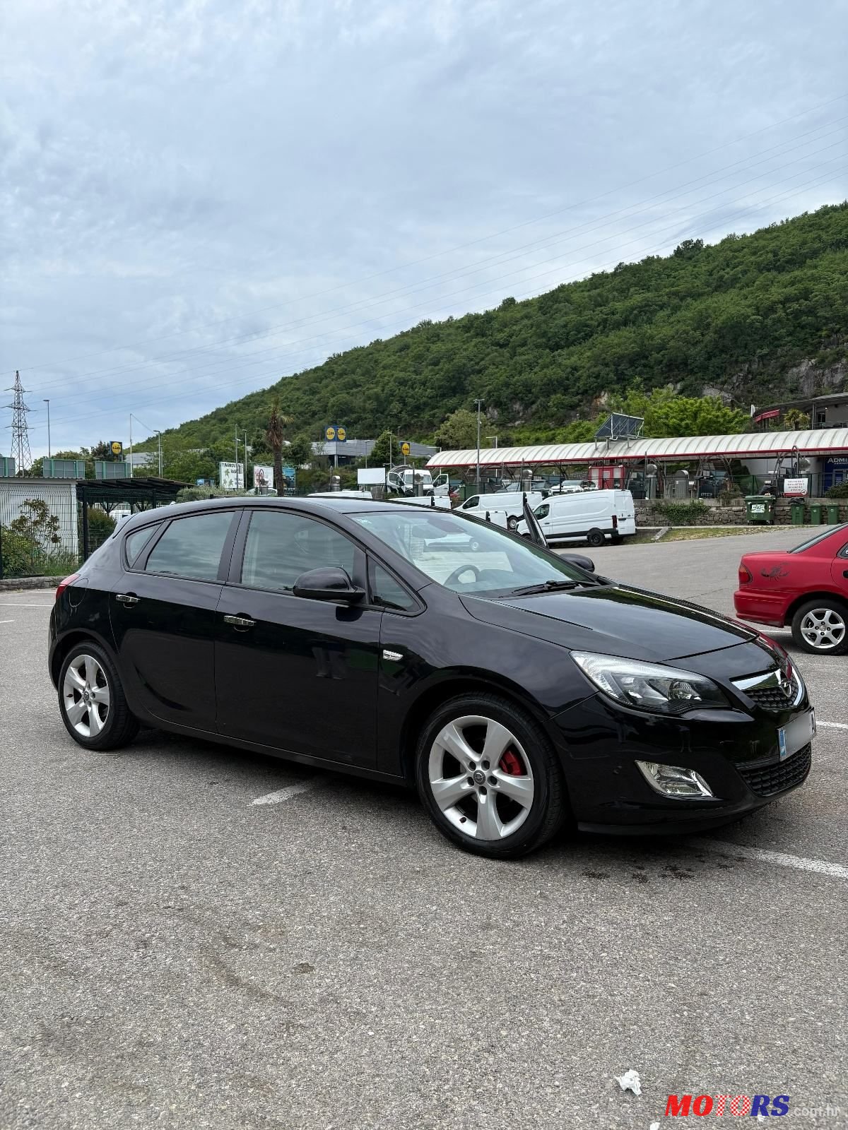 2011' Opel Astra 1.3 Cdti photo #3