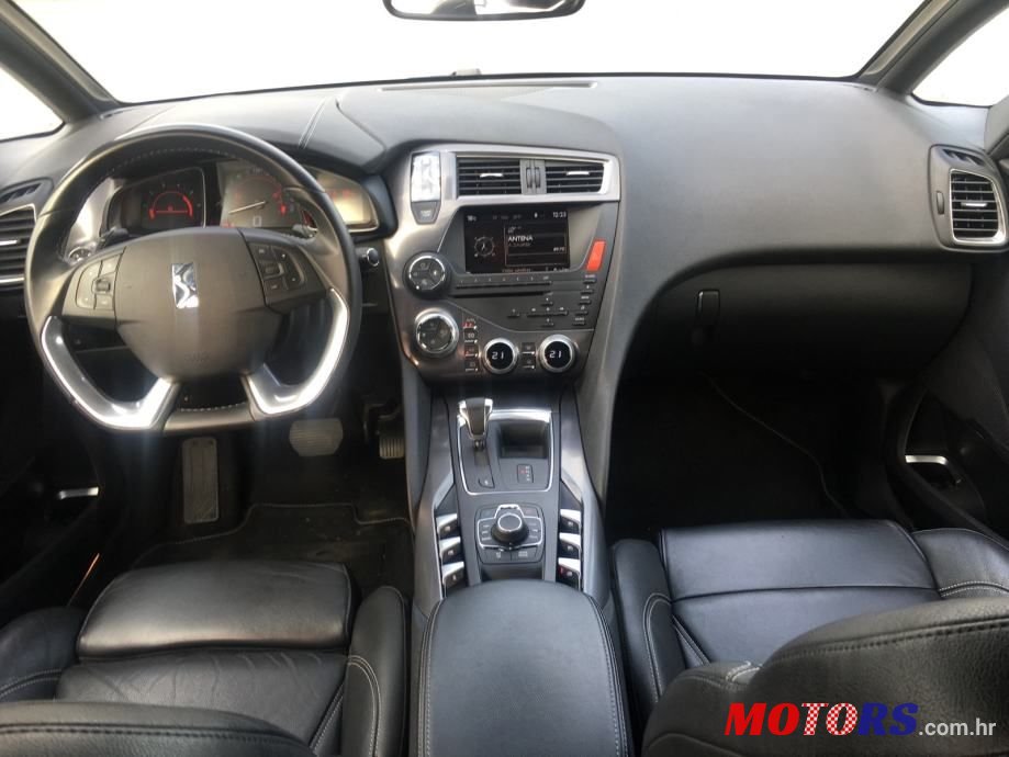 2012' Citroen DS5 photo #4