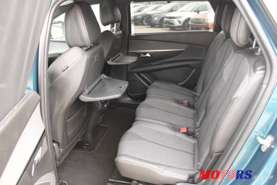 2020' Peugeot 5008 1,2 photo #6