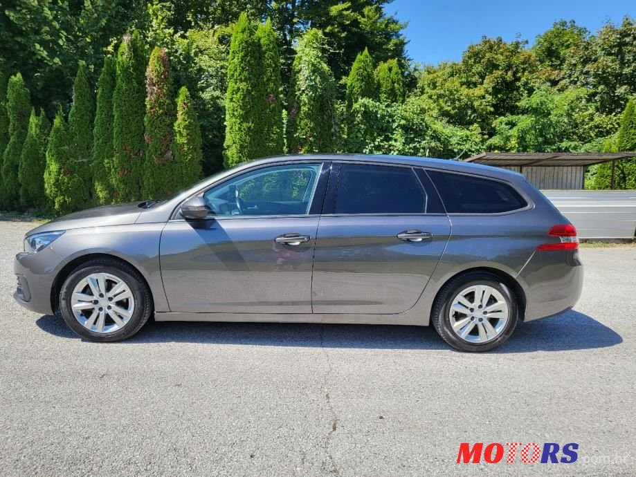 2018' Peugeot 308 Sw photo #5