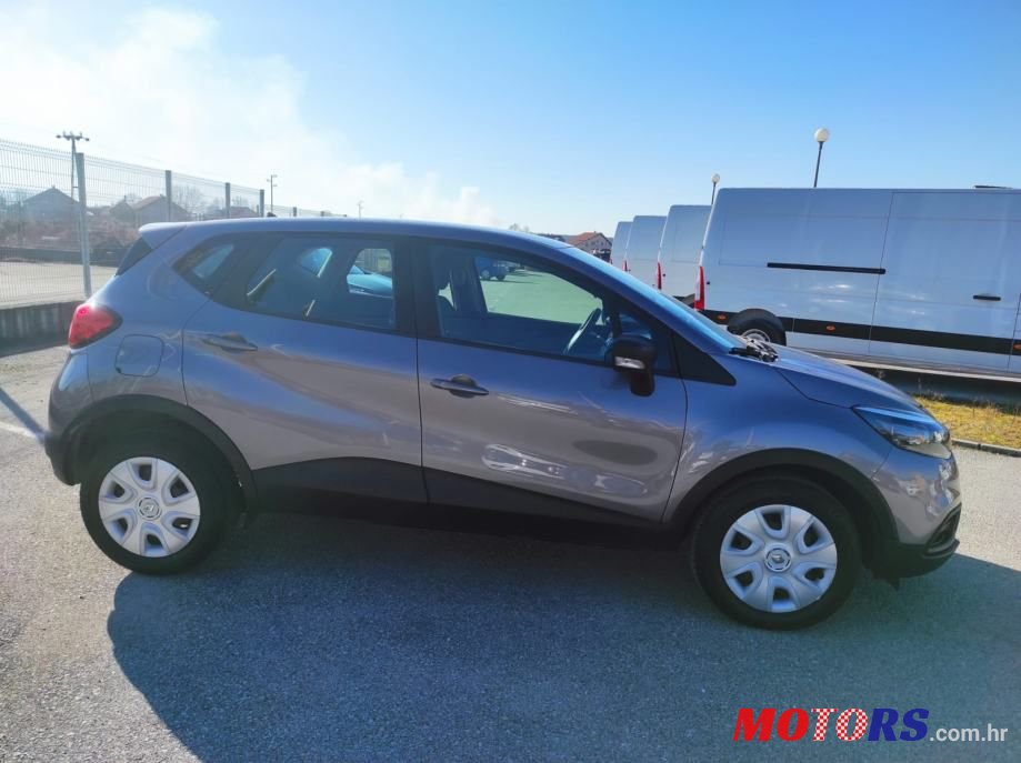 1912' Renault Captur Dci 90 photo #6