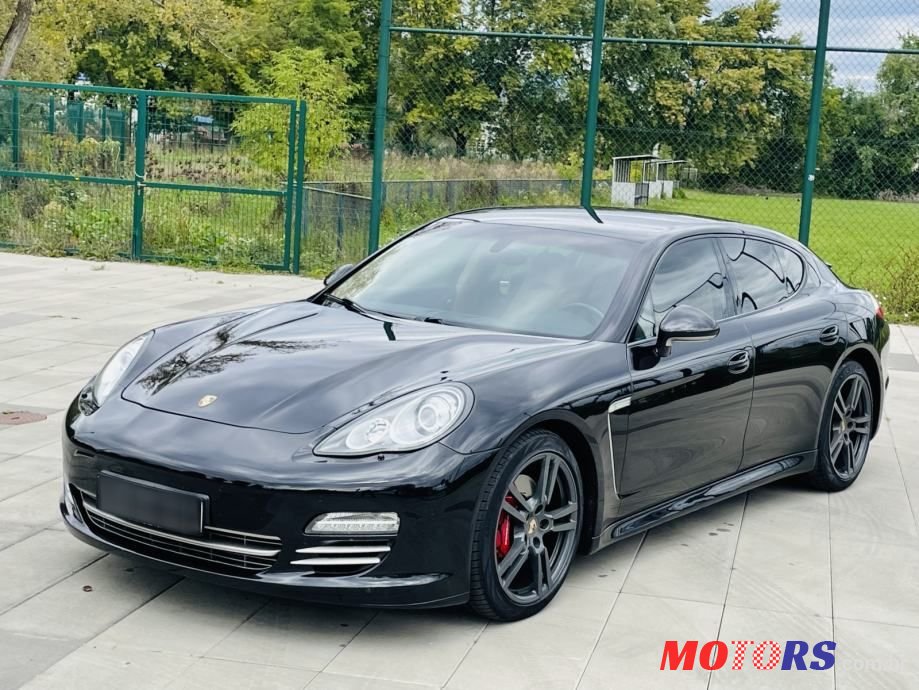 2013' Porsche Panamera Diesel photo #1
