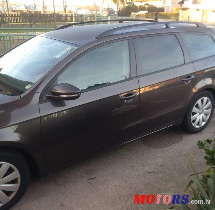 2013' Volkswagen Passat Variant photo #1