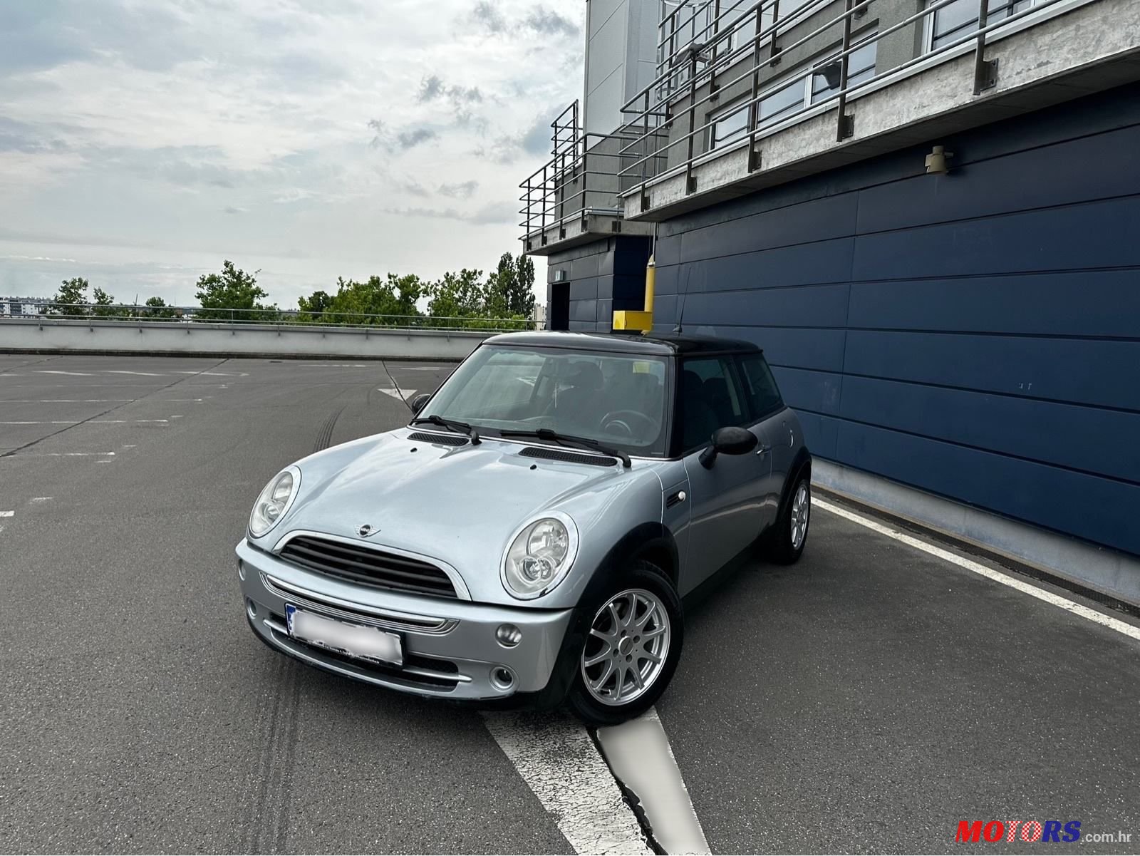 2003' MINI Cooper One photo #1