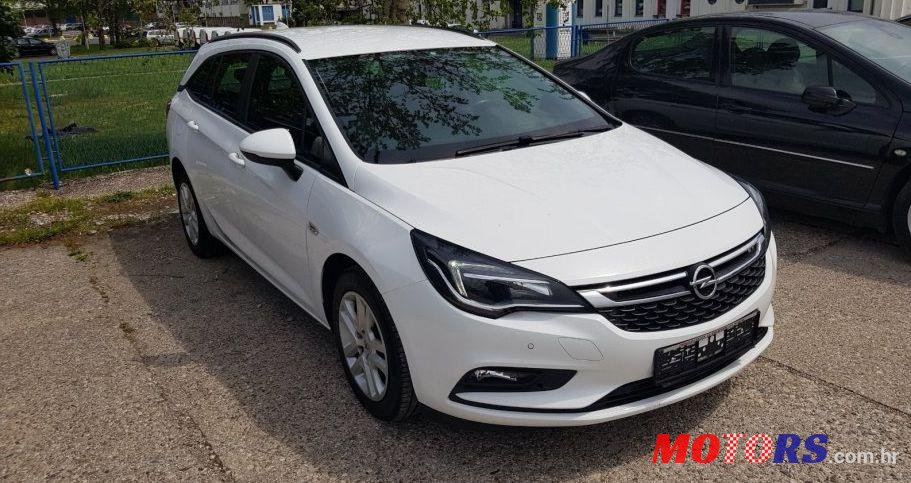 2017' Opel Astra 1.6 Cdti photo #1
