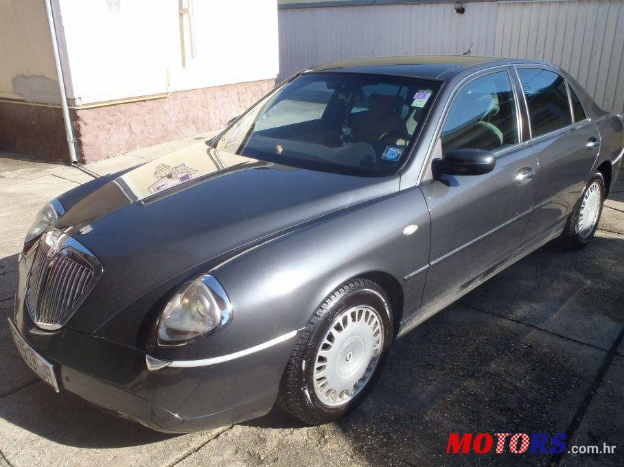2005' Lancia Thesis 2,4 Jtd 20V photo #2