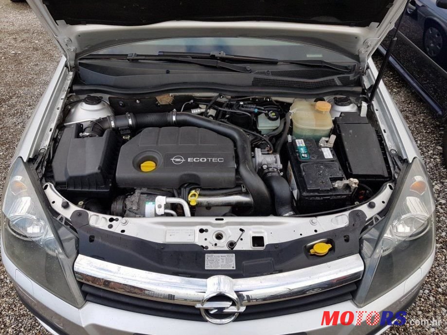 2006' Opel Astra Karavan photo #6