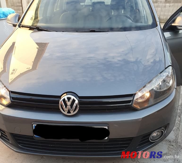 2012' Volkswagen Golf 6 Variant photo #2