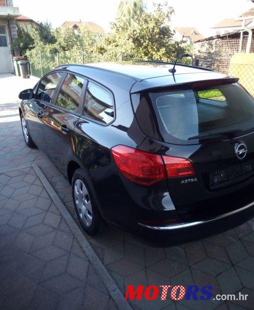 2015' Opel Astra Karavan 1,6 Cdti photo #1