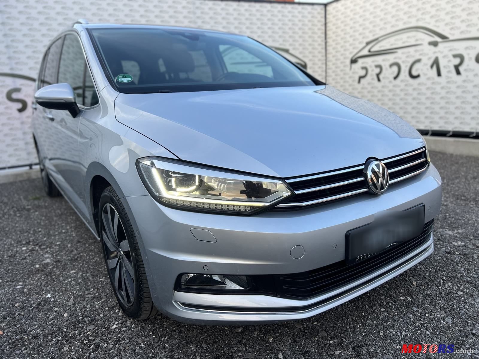 2016' Volkswagen Touran 2,0 Tdi Bmt photo #3