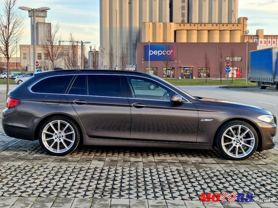 2011' BMW Serija 5 530D photo #4