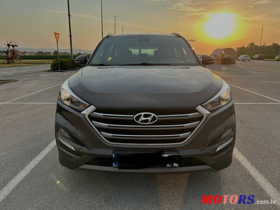 2015' Hyundai Tucson 1.7 Crdi photo #3