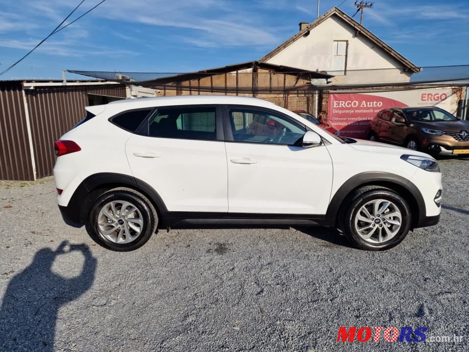 2016' Hyundai Tucson 1.7 Crdi photo #6
