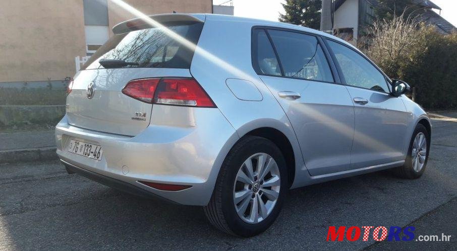 2013' Volkswagen Golf VII 1,6 Tdi Bmt photo #2