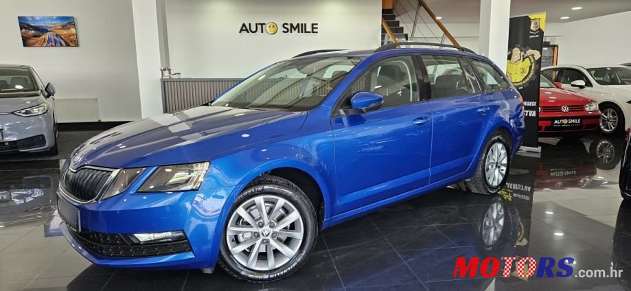 2019' Skoda Octavia Combi photo #1