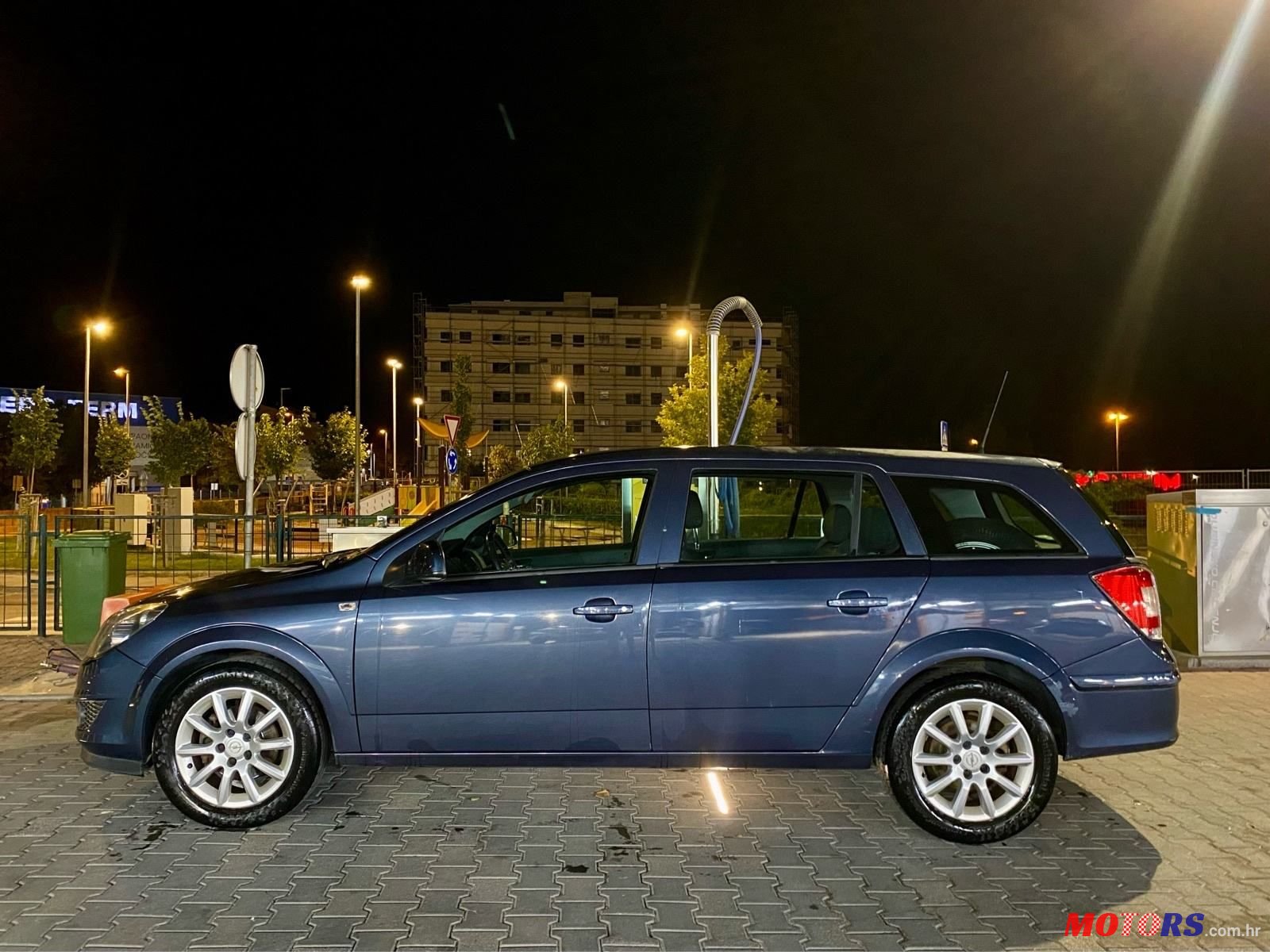 2011' Opel Astra 1,7 Cdti photo #1