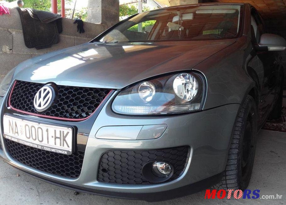 2004' Volkswagen Golf V 1,9 Tdi photo #2