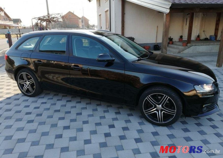2010' Audi A4 Avant photo #1