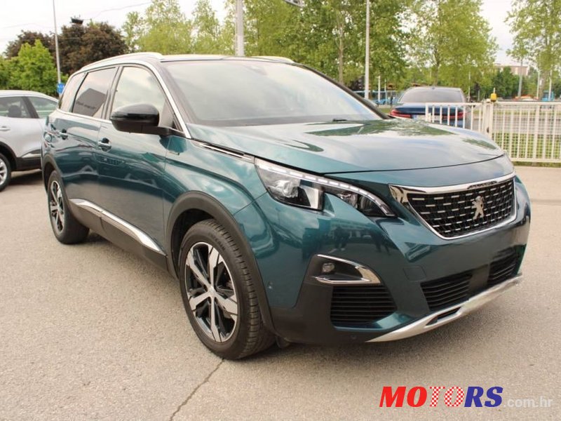 2020' Peugeot 5008 1,2 photo #1