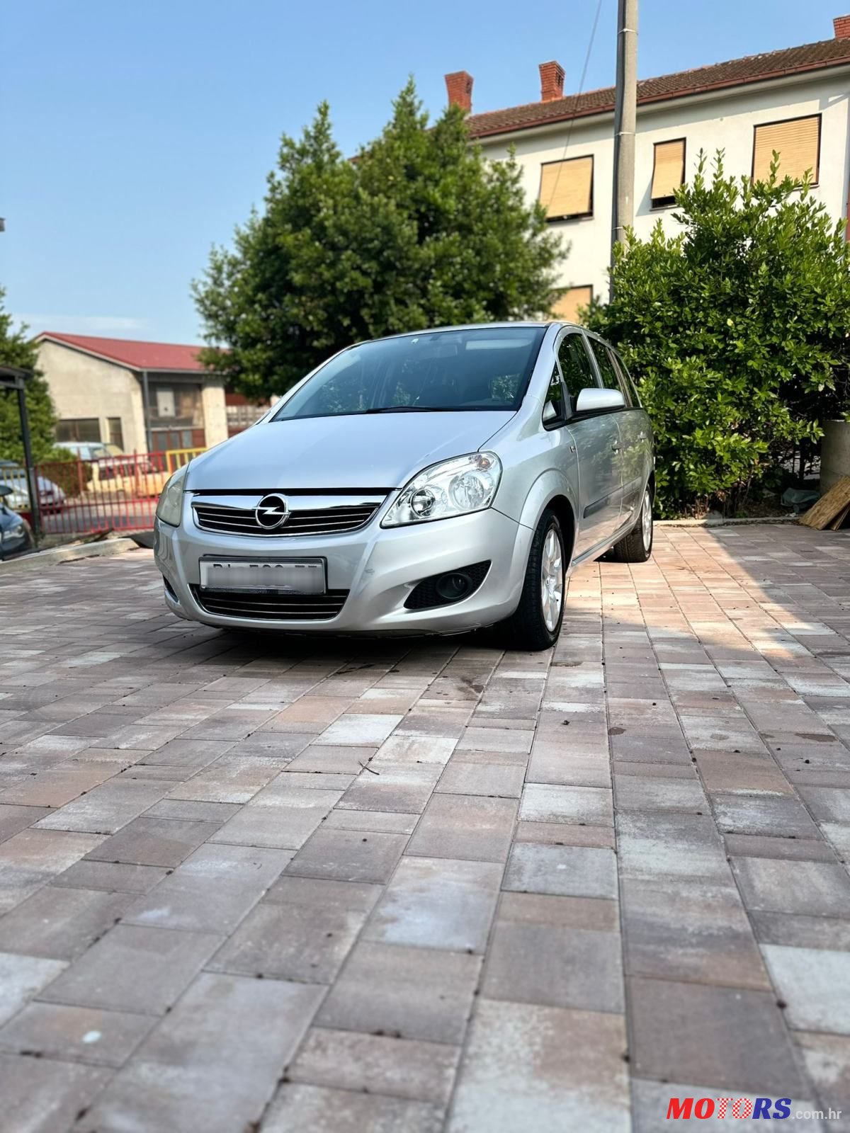 2008' Opel Zafira 1,9 Cdti photo #2