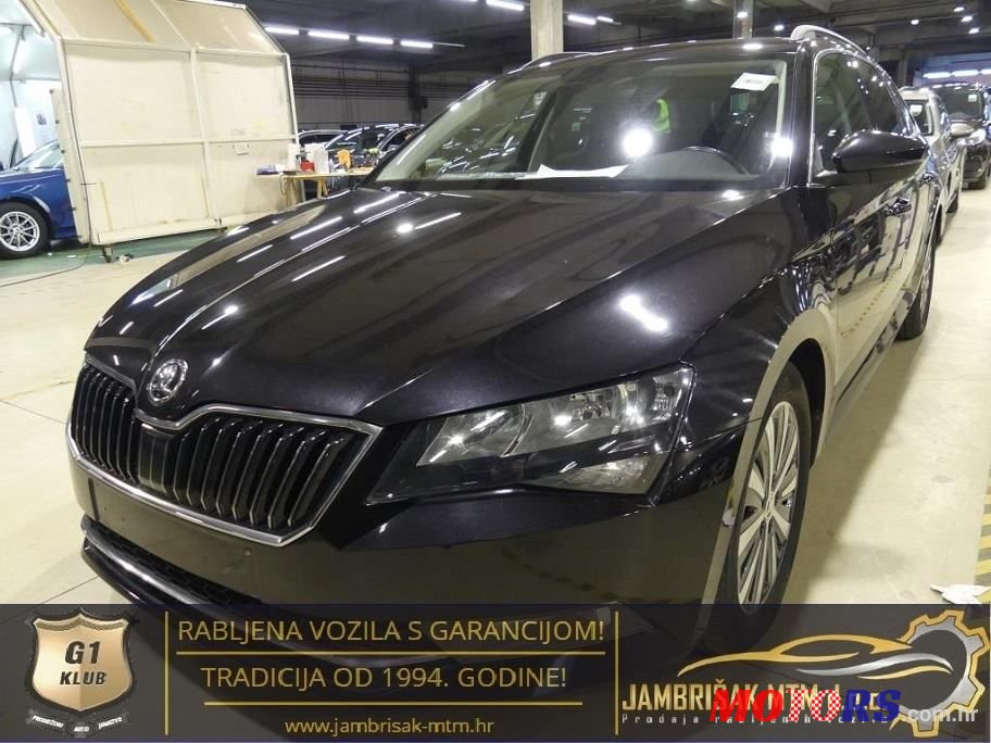 2018' Skoda Superb Combi photo #1