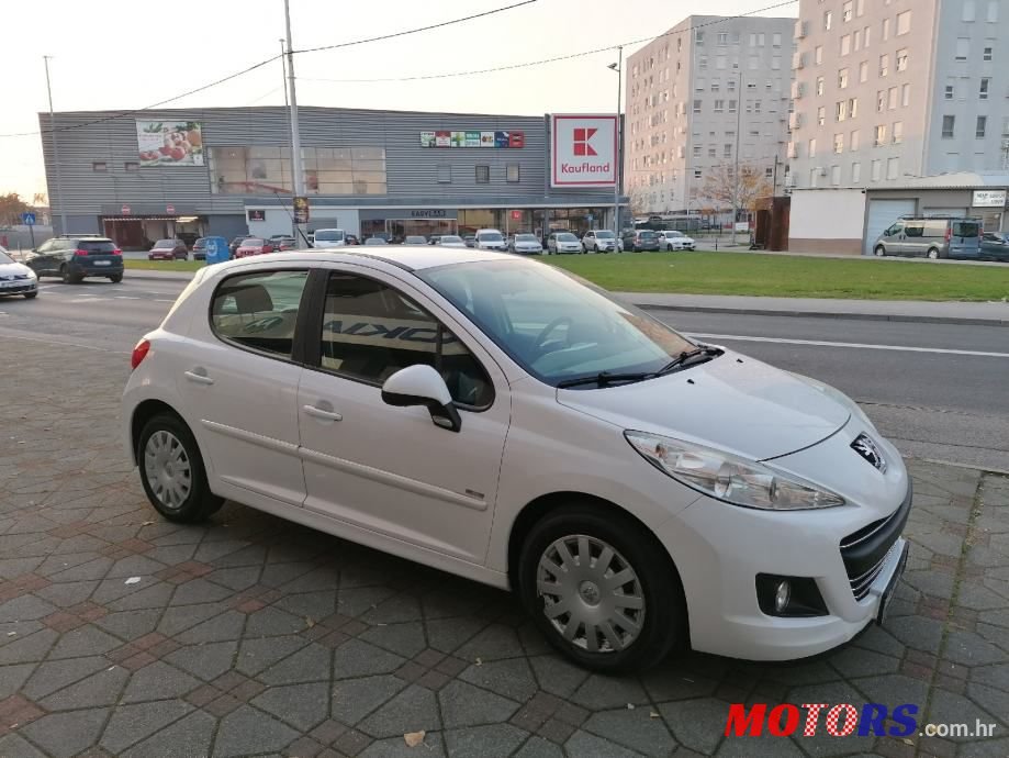 2011' Peugeot 207 1,6 Hdi photo #3