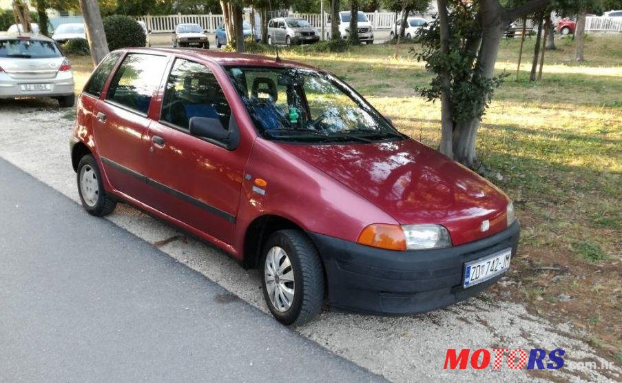 1999' Fiat Punto 55 photo #2