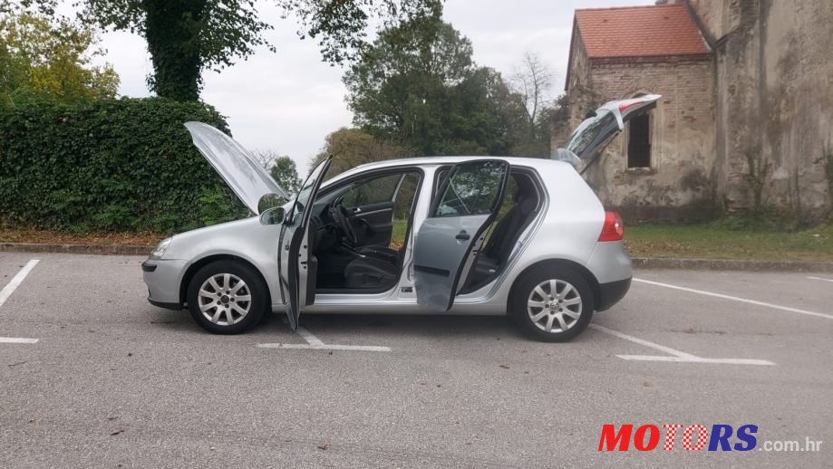 2007' Volkswagen Golf 5 1,6 Fsi photo #5