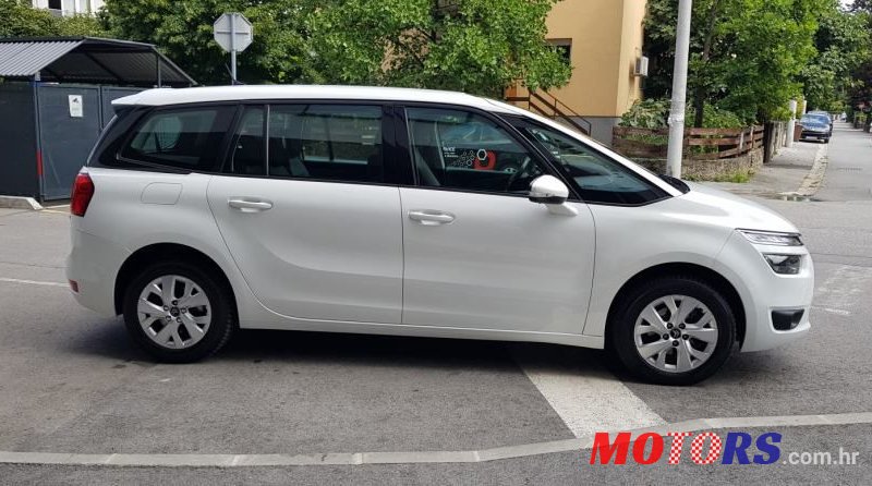 2014' Citroen C4 Grand Picasso photo #4