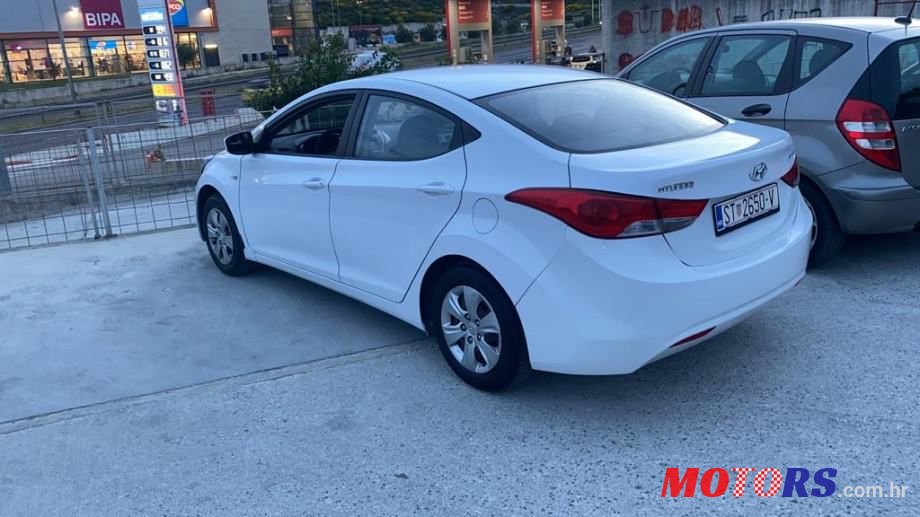 2013' Hyundai Elantra 1,6 Mpi photo #3