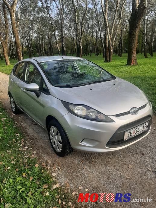 2010' Ford Fiesta photo #2