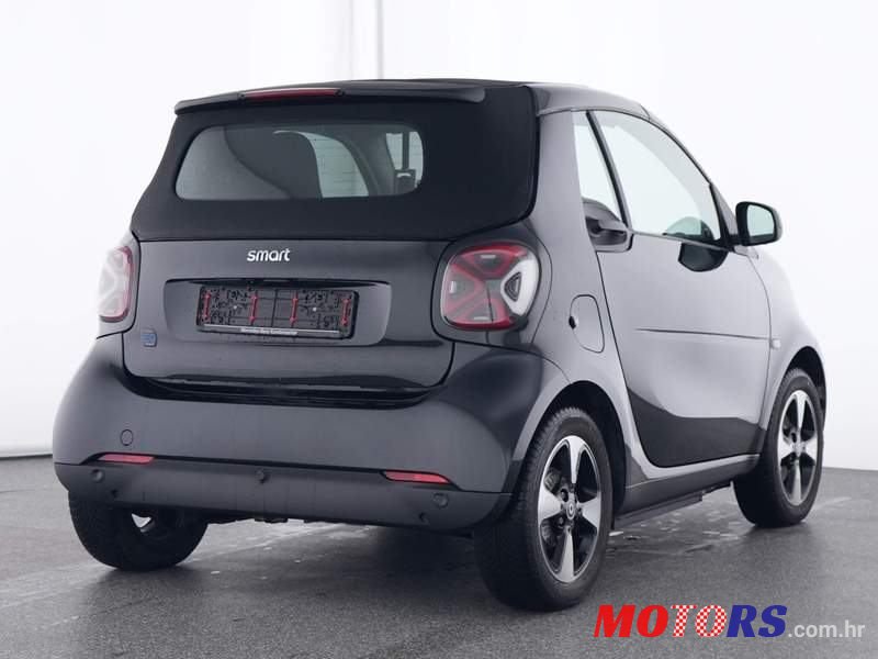 2023' Smart Fortwo 60Kw Exclusive photo #3