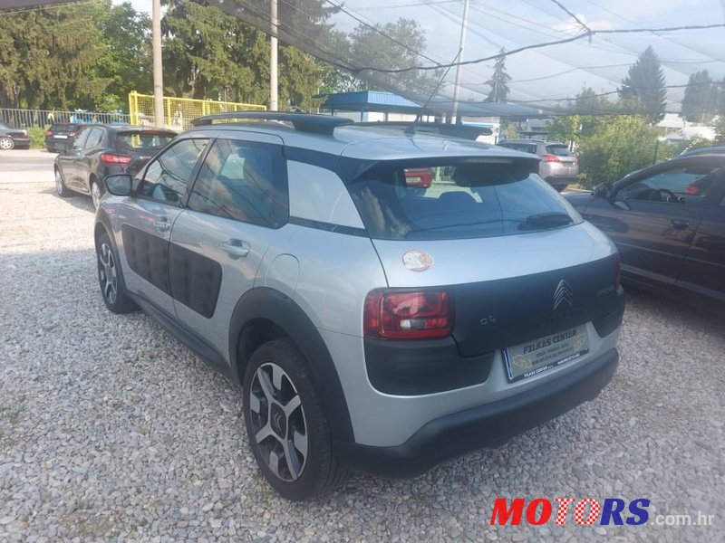 2015' Citroen C4 Cactus photo #3