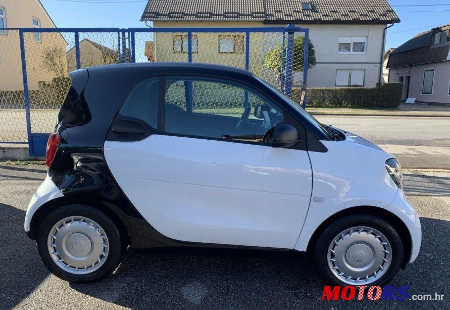 2015' Smart Fortwo photo #1