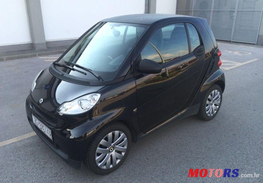 2011' Smart Fortwo Coupe photo #1