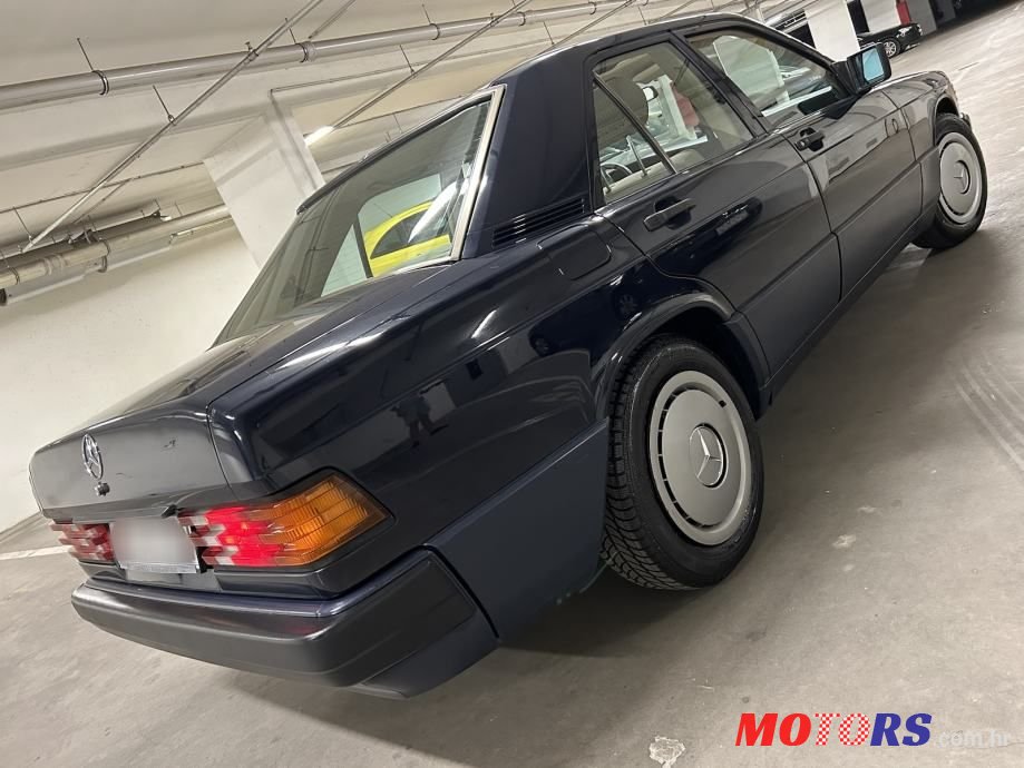1993' Mercedes-Benz 190 D photo #2