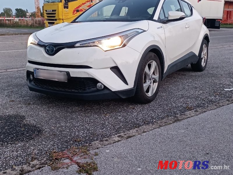 2019' Toyota C-HR 1,8 photo #1