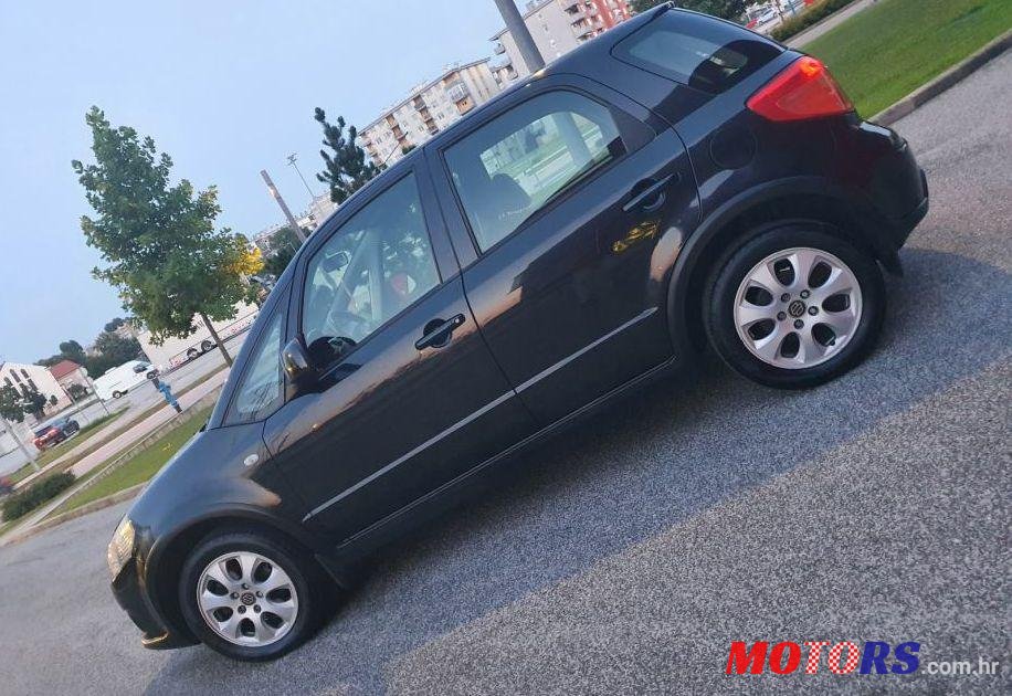 2008' Suzuki SX4 1,5 Glx photo #1