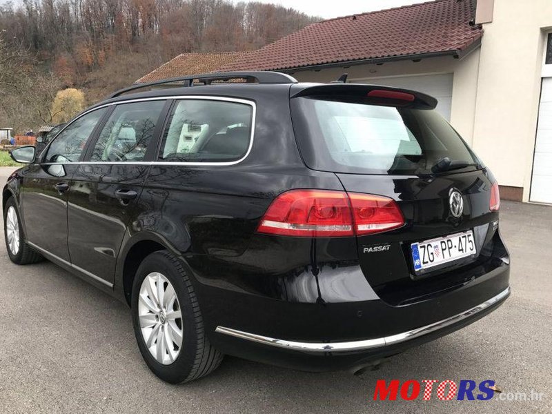 2013' Volkswagen Passat Variant photo #1