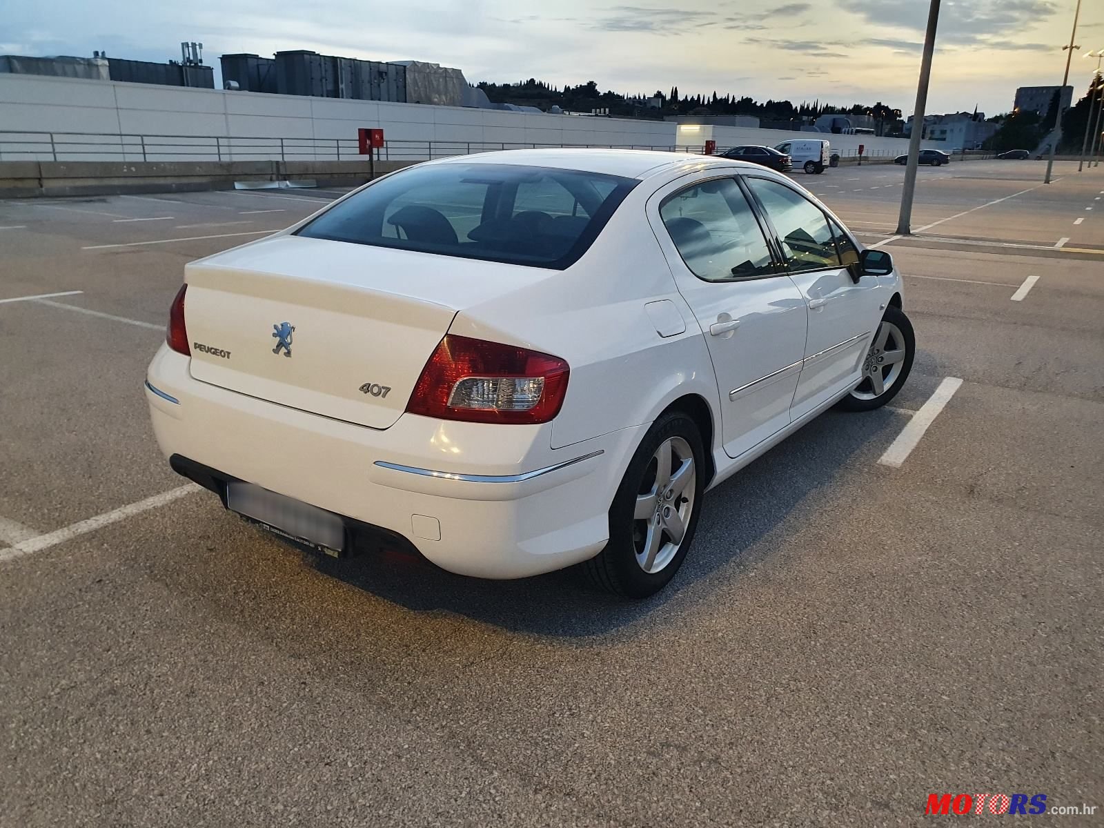2009' Peugeot 407 200 2,0 Hdi photo #1