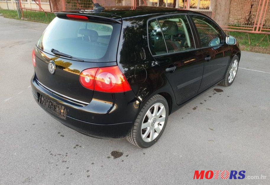 2008' Volkswagen Golf V 1,9 Tdi photo #1