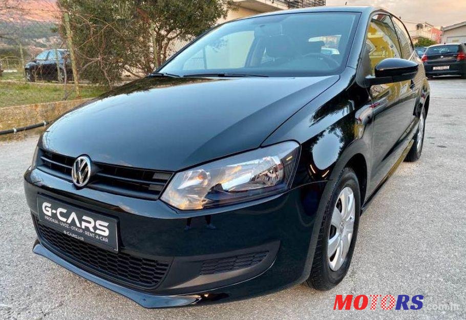 2013' Volkswagen Polo photo #1