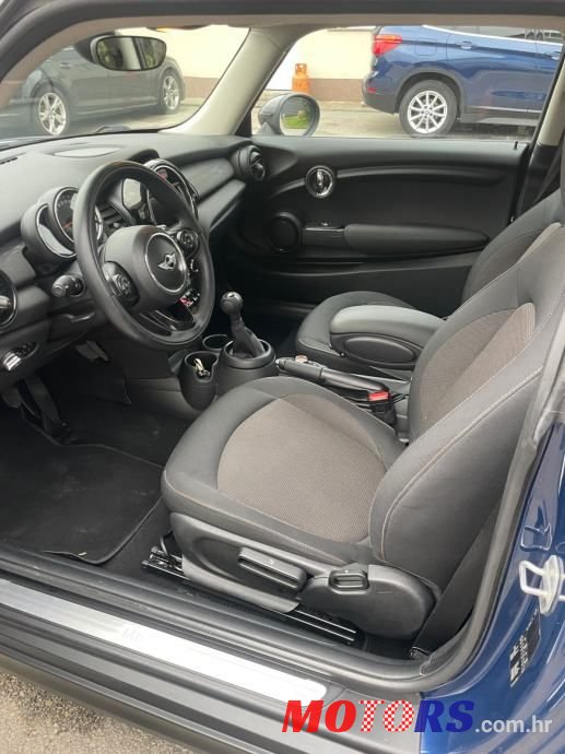 2017' MINI One F56 photo #4