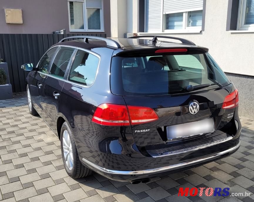 2010' Volkswagen Passat Variant photo #5