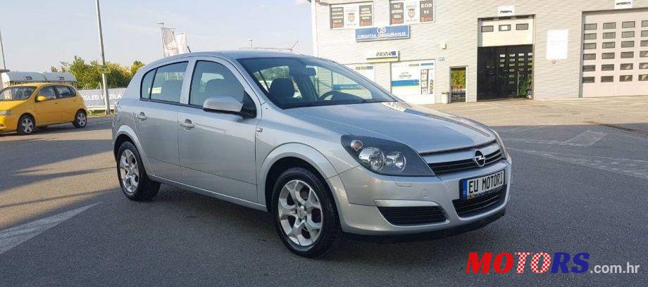 2005' Opel Astra 1,7 Cdti photo #1