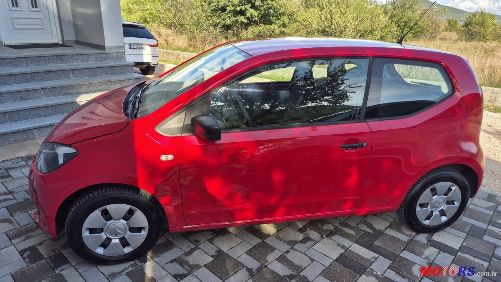 2012' Volkswagen Up! 1,0 Up! photo #1