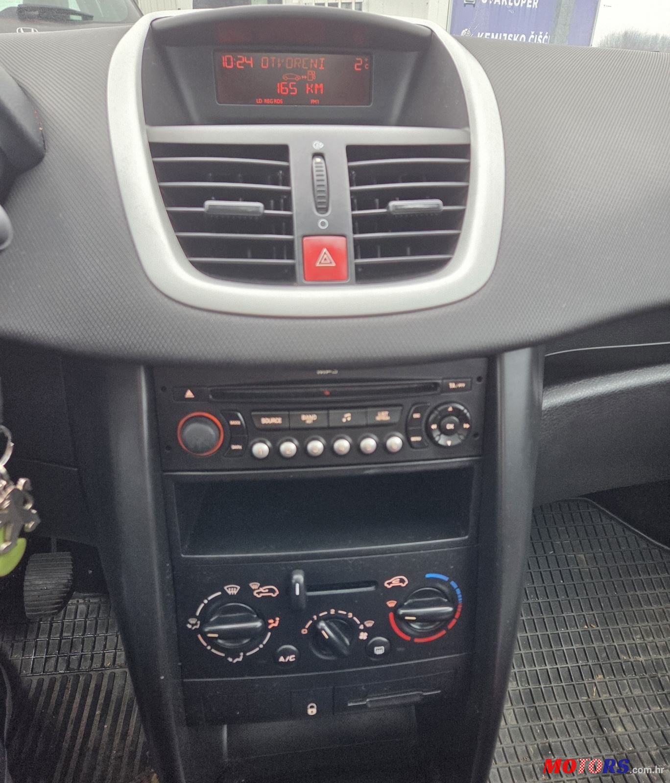 2009' Peugeot 207 1,4 photo #5