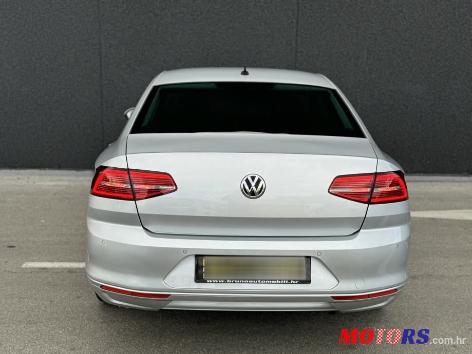 2016' Volkswagen Passat 2,0 Tdi Bmt photo #5